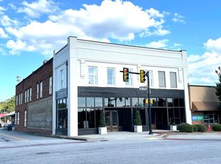 114 N Walnut St, Seneca, SC 29678