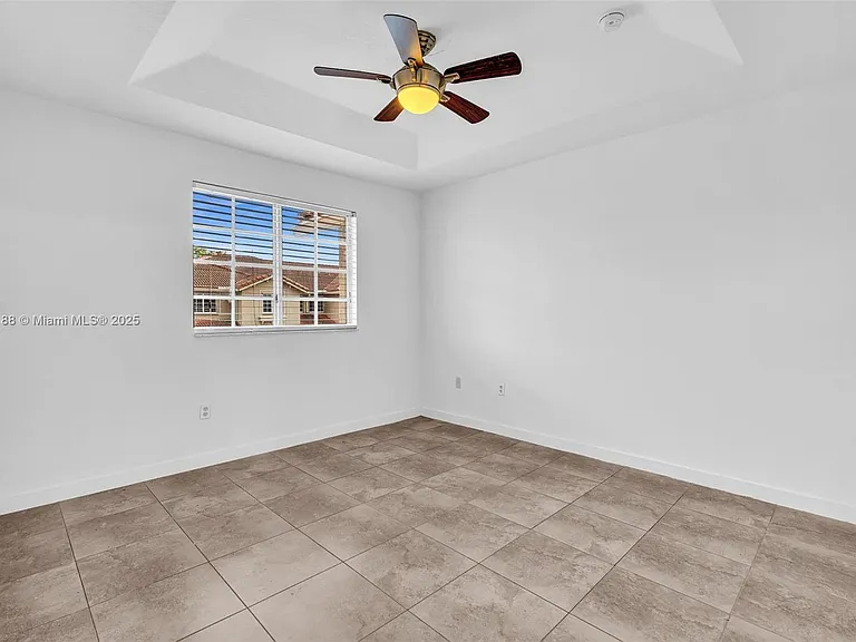 21205 NW 14th Pl — Photo 8