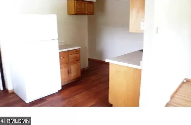 2330 Irving Ave N — Photo 6