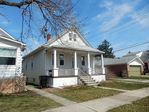2nd image of 1230 Cedar St