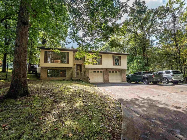 62 Pinnacle Ln, Morgantown, WV 26508
