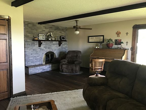 Family Room/Gas Fireplace