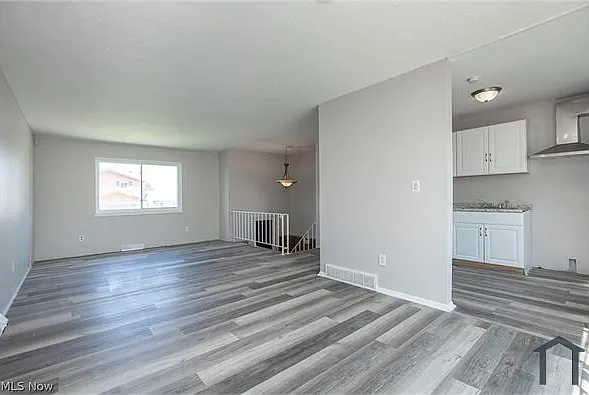 4157 E 188th St — Photo 2