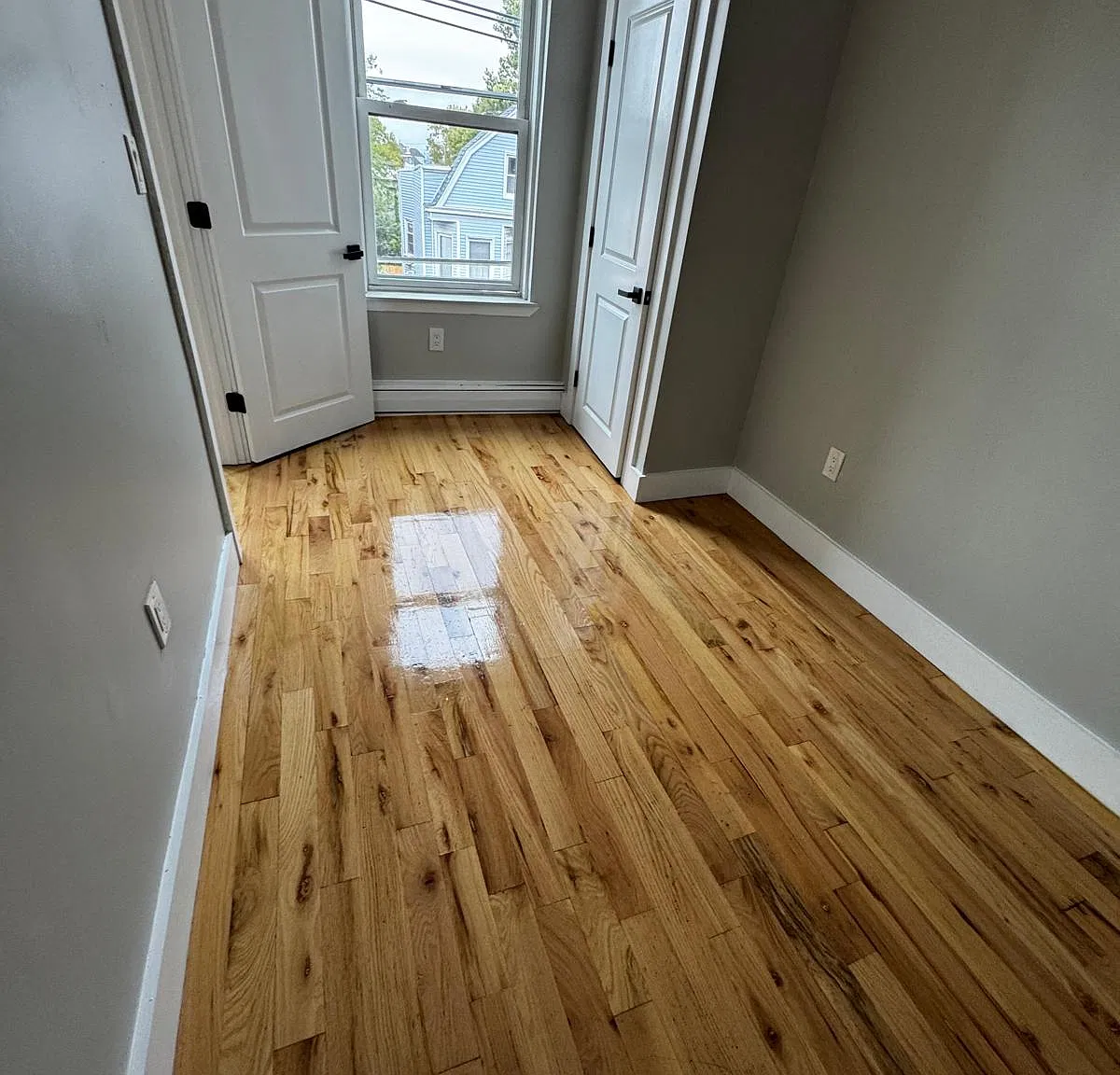 4 bed, 1250 sqft, $2,599 — Photo 2