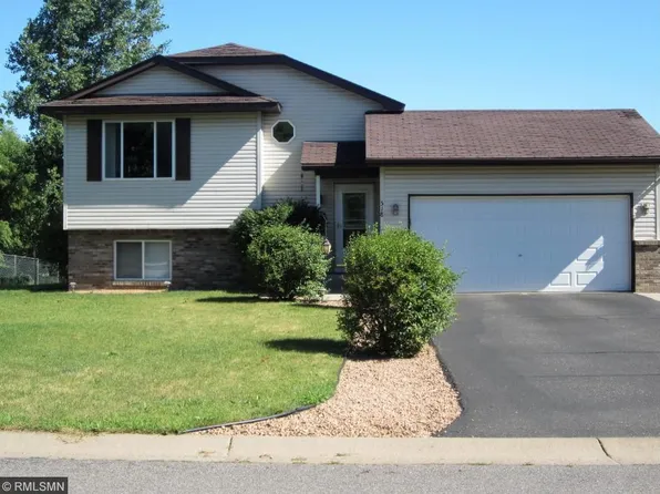 518 Horseshoe Ln, Braham, MN 55006