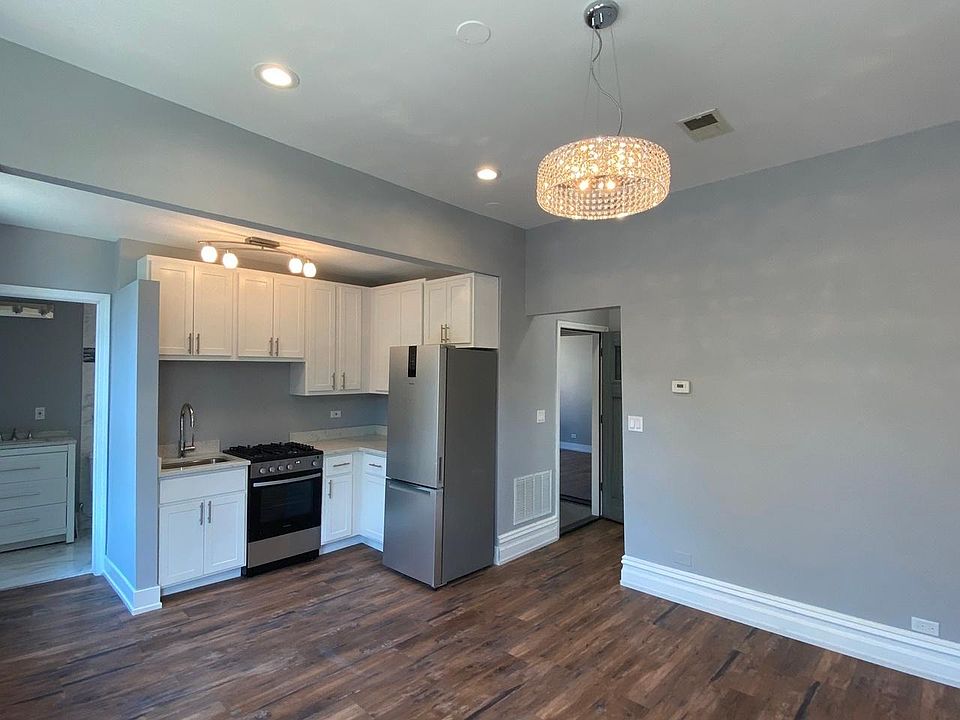 Living room/kitchen