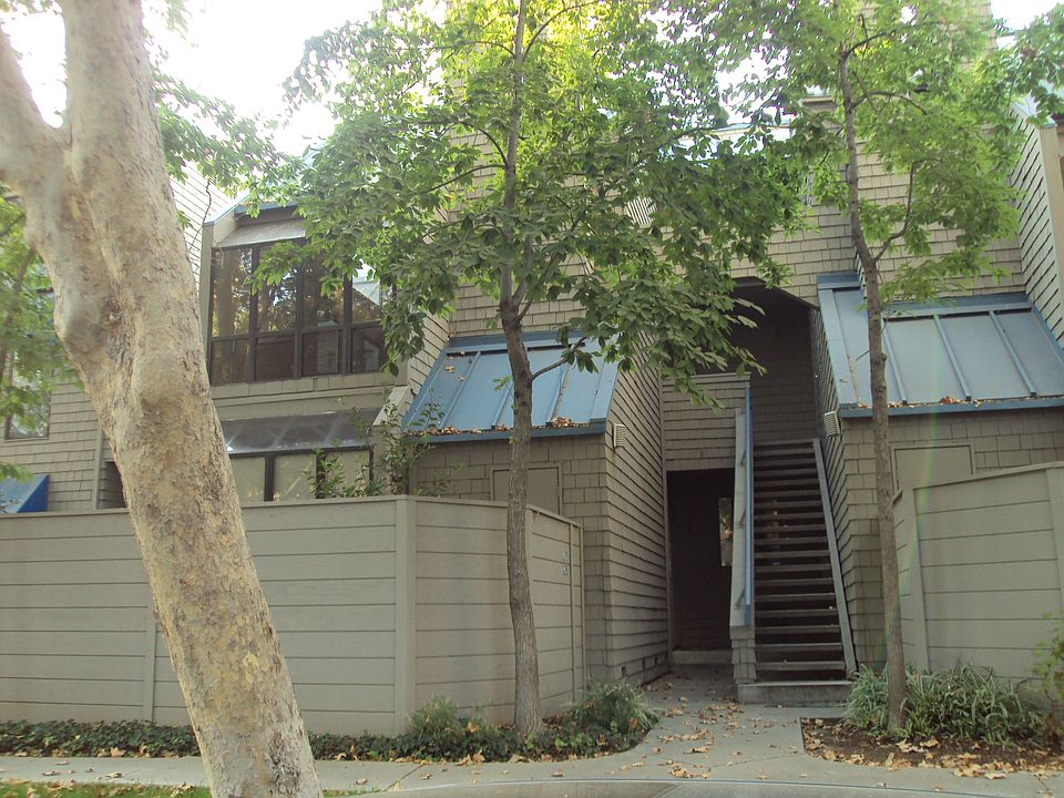 1017 Foxchase Drive