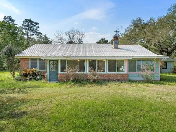 62217 Fish Hatchery Rd, Lacombe, LA 70445