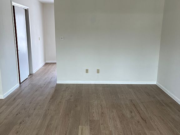 4th image of 601 Broad St