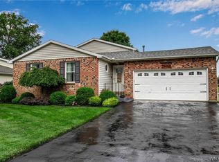1366 Dangelo Dr, North Tonawanda, NY