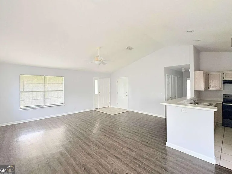 120 Pleasant Breeze Way — Photo 8