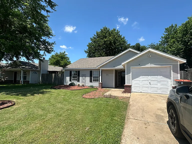 4226 Backus Ave — Photo 1