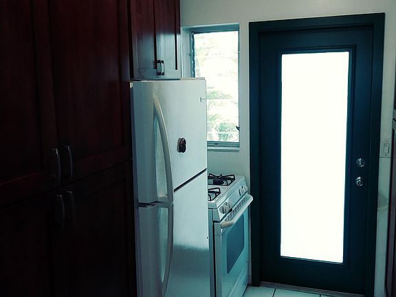 4th image of 9110 W Bay Harbor Dr APT 2