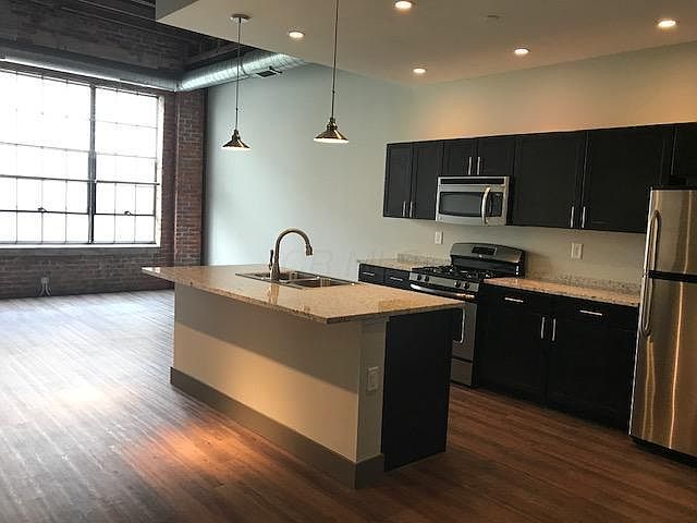 1st image of 570 S Front St APT 313