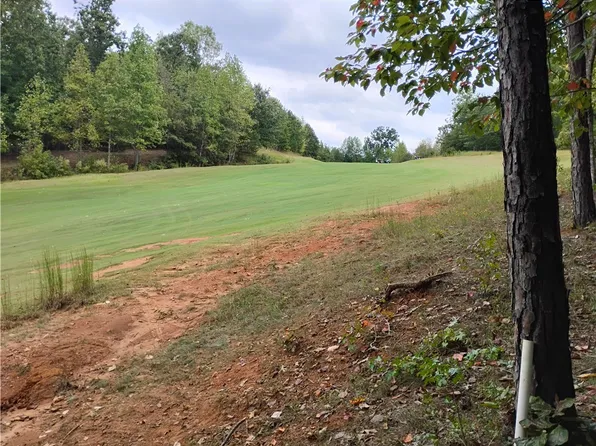 618 Chickasaw Dr, Westminster, SC 29693