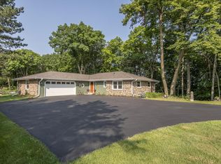 4795 Hubertus Rd, Hubertus, WI 53033