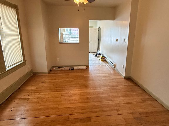 4th image of 127 West Ave #1