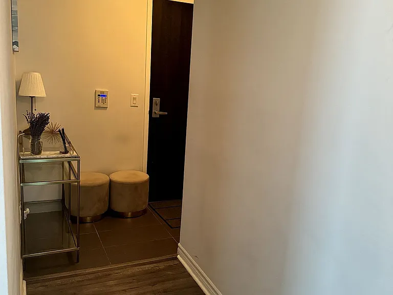 19 Grand Trunk Cres #1510 — Photo 3