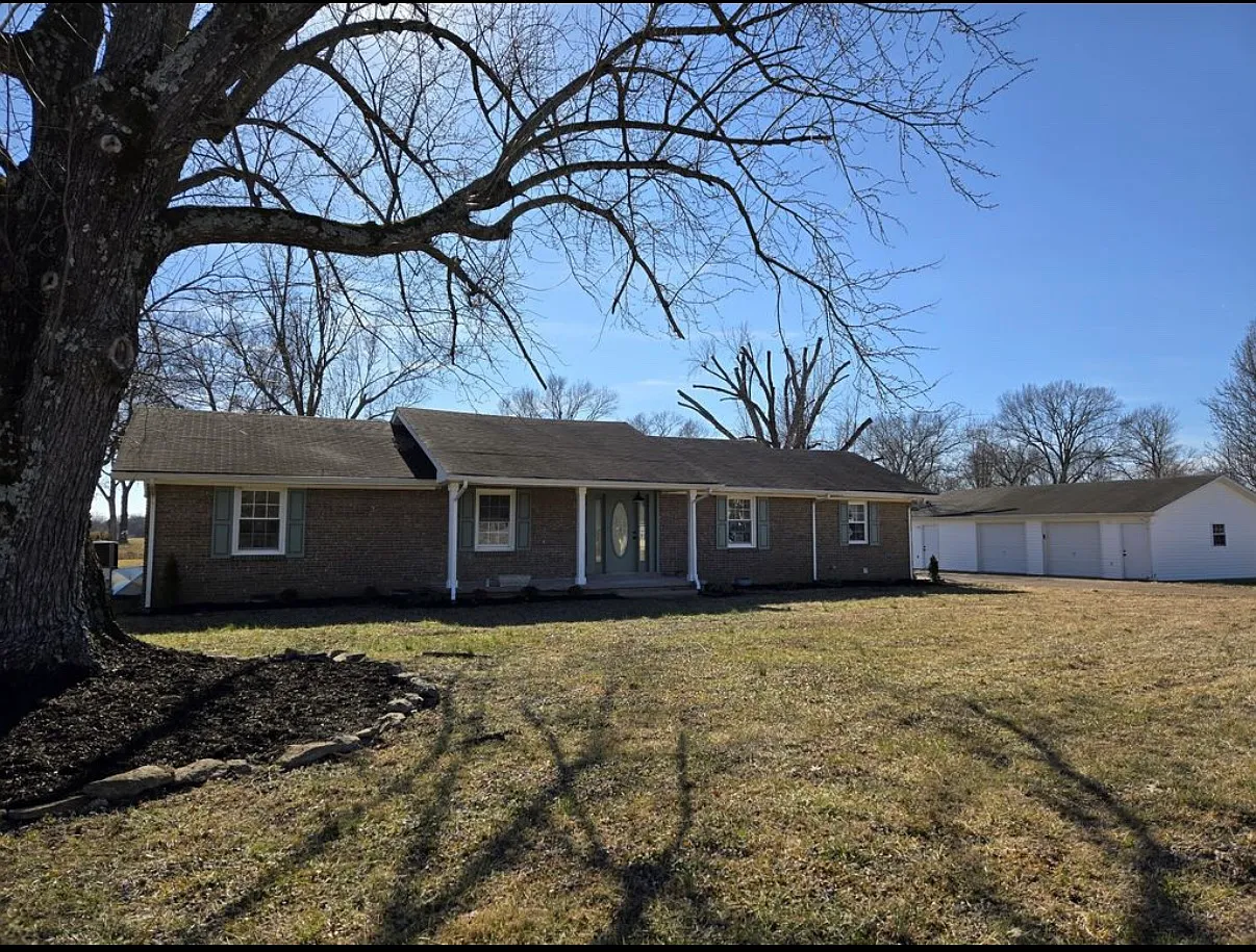3 bed, 1753 sqft, $2,200 — Photo 1