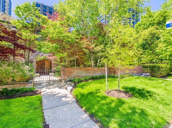 82 Oriole Rd, Toronto, ON M4V 2G1