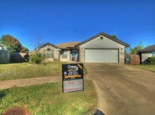 2929 Edinburg Dr, Norman, OK 73071