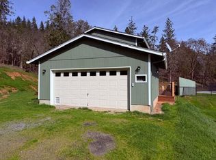 7774 Riverbanks Rd, Grants Pass, OR 97527