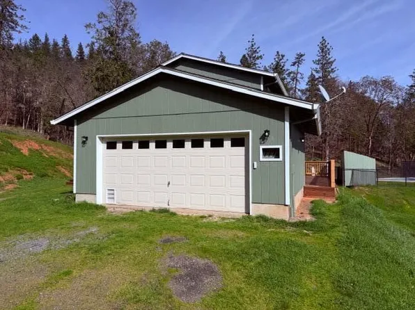7774 Riverbanks Rd, Grants Pass, OR 97527