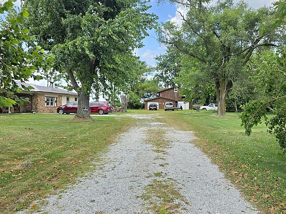 2nd image of 7568 N Old Us Highway 421