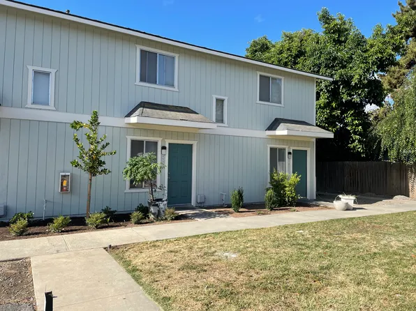 2434 S 10th St, Sanger, CA