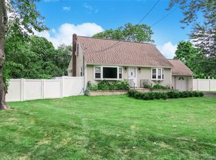 115 Hedges Rd, East Patchogue, NY 11772