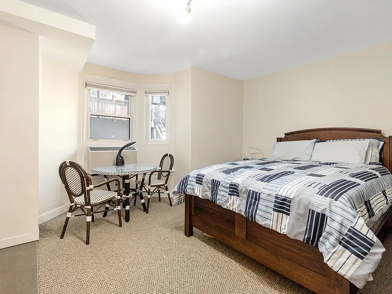 467 Slater St — Photo 34