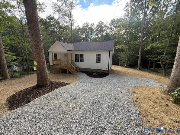26571 Slash Pine Cir, Ruther Glen, VA 22546
