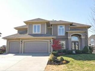 10907 W 163rd Ter, Overland Park, KS 66221