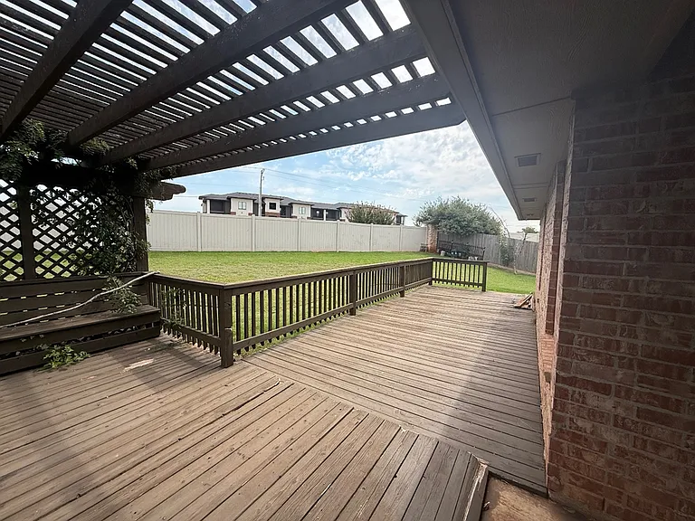 19132 Cottonwood Ct — Photo 40