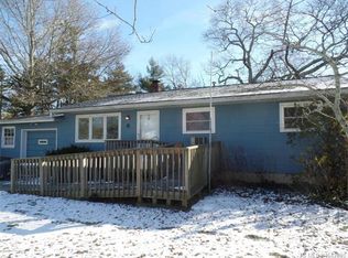 6 Sudsbury Rd, South Toms River, NJ 08757