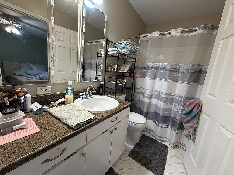 607 Queens Rd #E — Photo 8