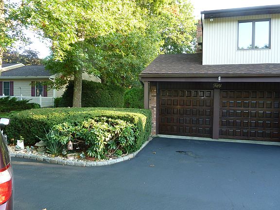 3rd image of 50 Lindron Ave