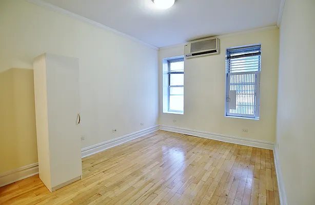 Rented by Julianna Realty Corp | media 20