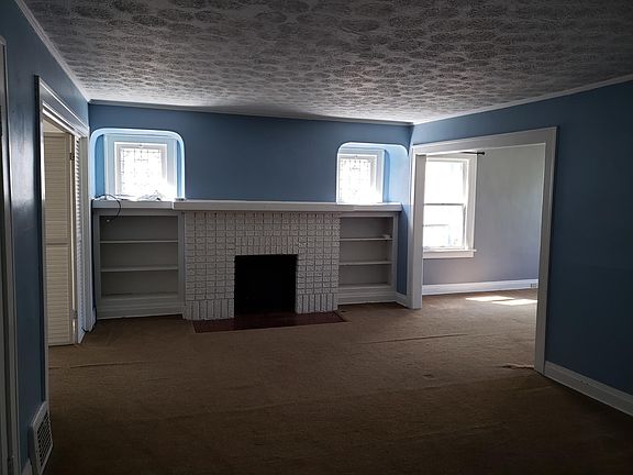 3rd image of 17440 Shaw Ave