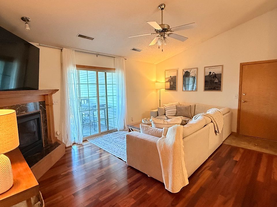 1st image of 805 Blue Sky Dr Floor 3