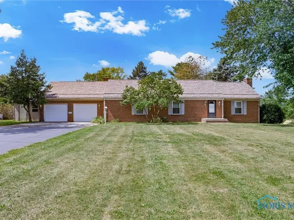 3191 Gwilym Rd, Fostoria, OH 44830