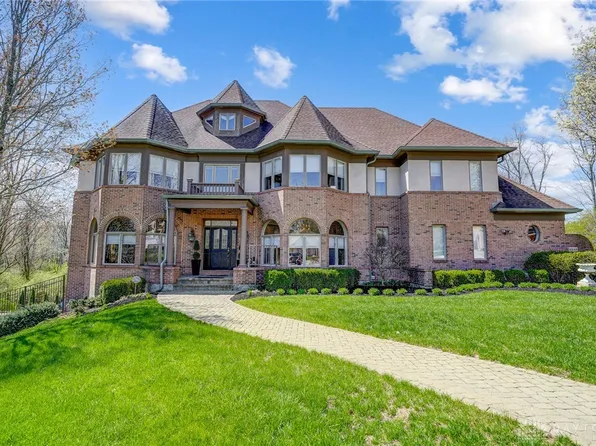 4649 Schrubb Dr, Dayton, OH 45429