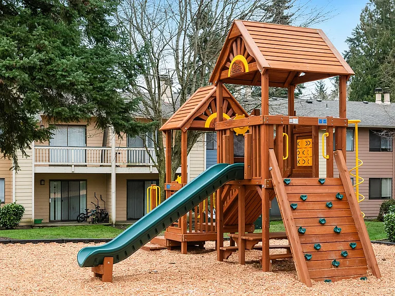 Crystal Springs Apartments — Photo 11