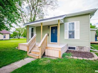 503 SW 2nd St, Aledo, IL 61231