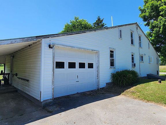 5th image of 452 Garrison Rd