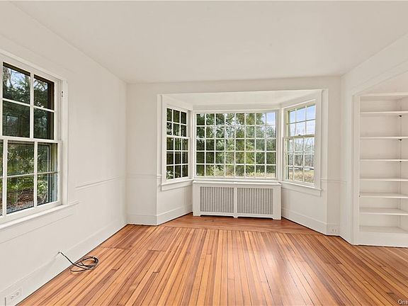 5th image of 380 Bedford Center Rd