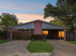 525 Southtrail Dr, San Antonio, TX 78216