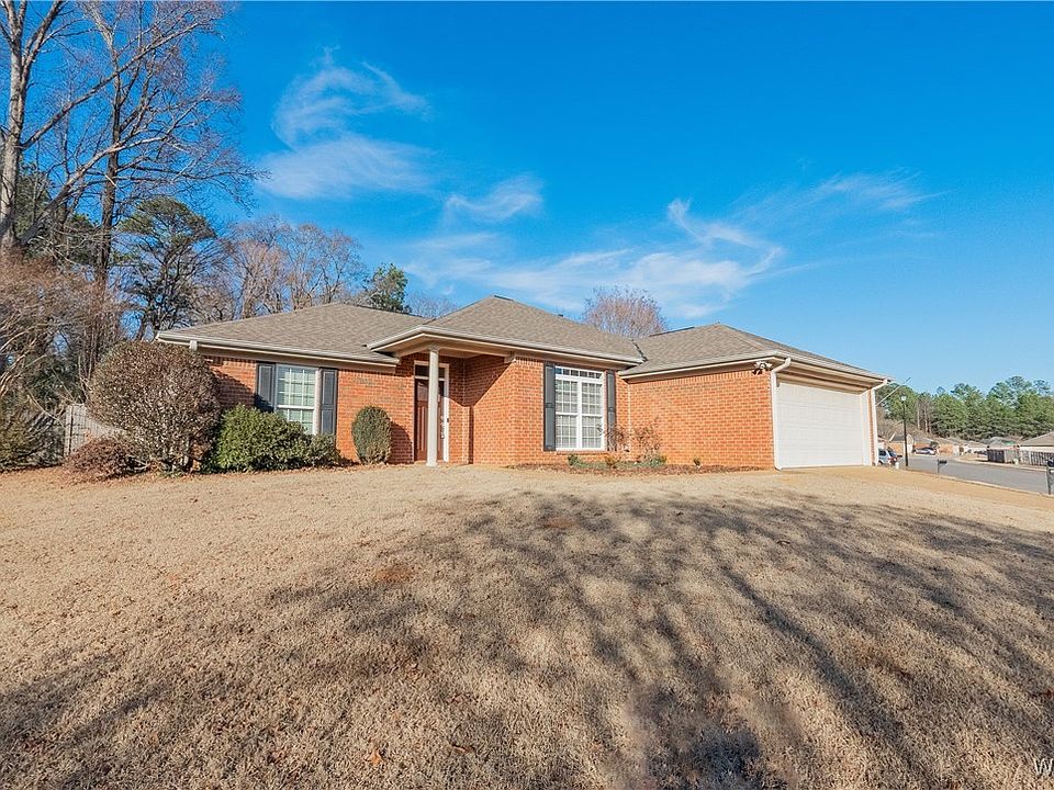 1st image of 2050 Cross Creek Dr