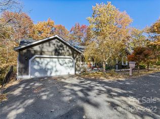 20 Beechwood Ln, Pisgah Forest, NC 28768