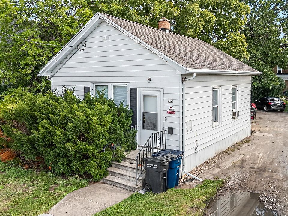 1st image of 814 McKinley St